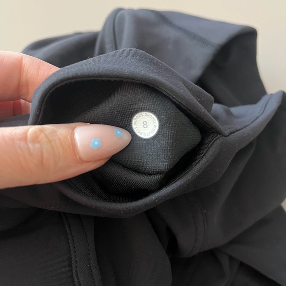 Lululemon Sz 8 Instill High-Rise Tight 25" in Black Size 8 - Picture 11 of 11